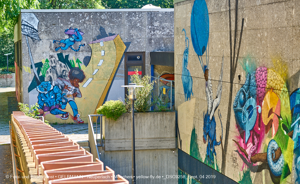 04.09.2019 - Einkaufs- und Wohnzentrum Quiddestraße in Neuperlach